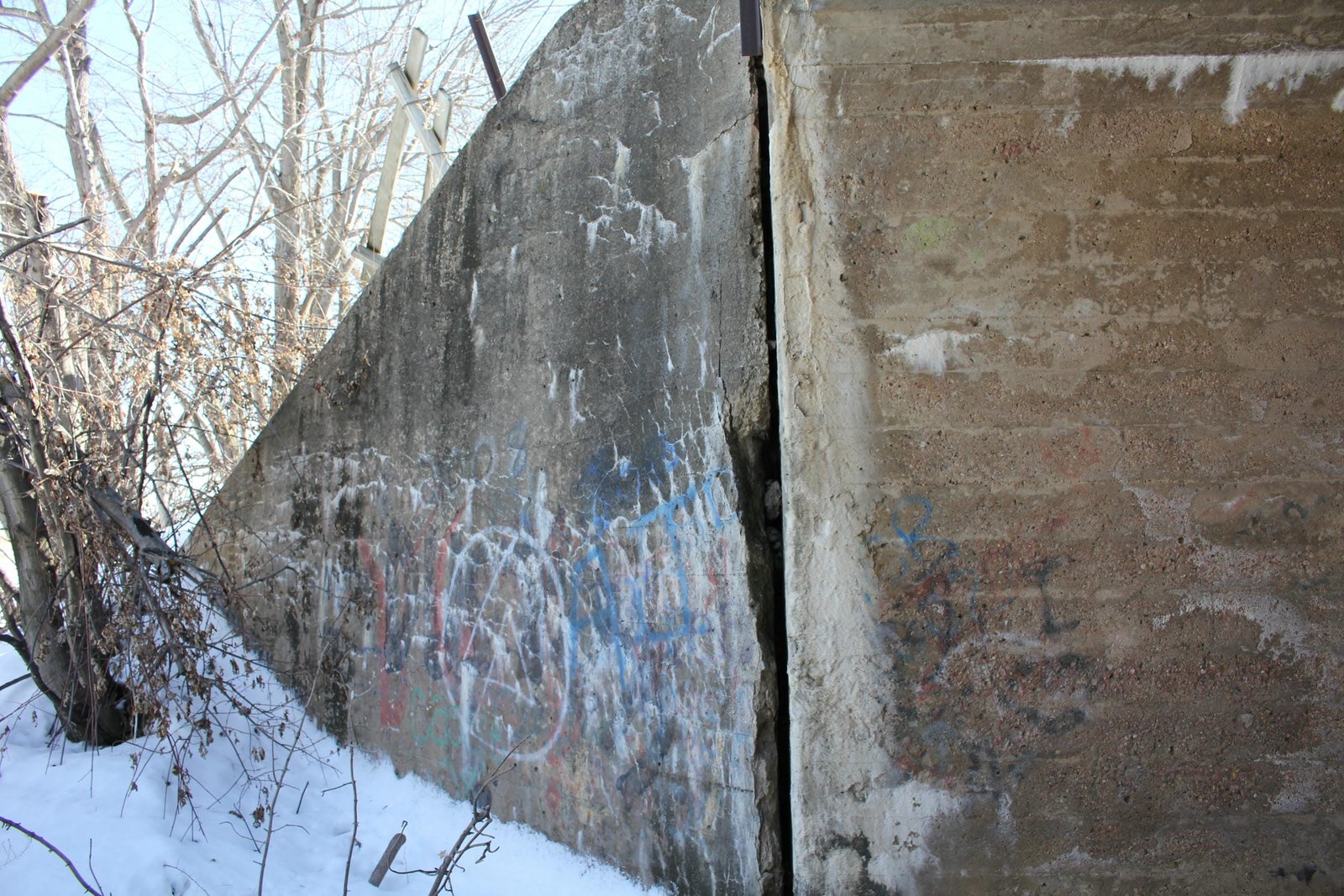 Northeast wing wall